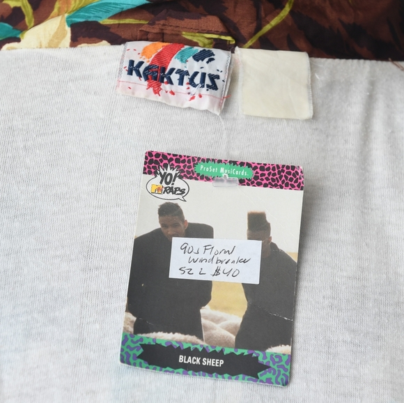 Vintage Floral & Geometric Print Windbreaker - Picture 5 of 7